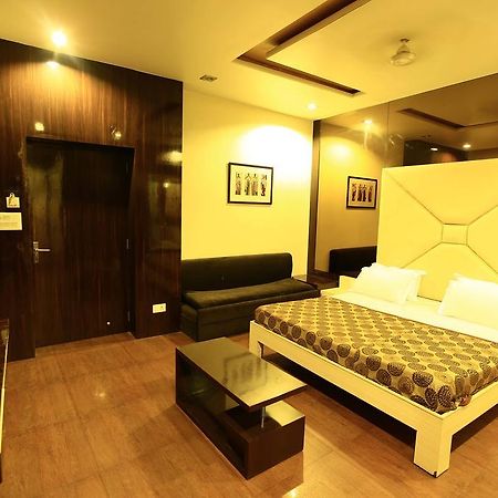 Hotel Harmony Аджмер Экстерьер фото