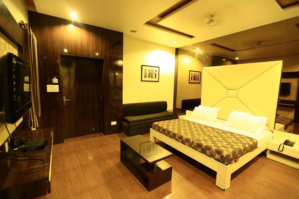 Hotel Harmony Аджмер Экстерьер фото