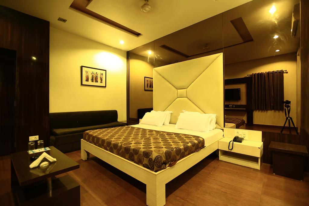 Hotel Harmony Аджмер Экстерьер фото
